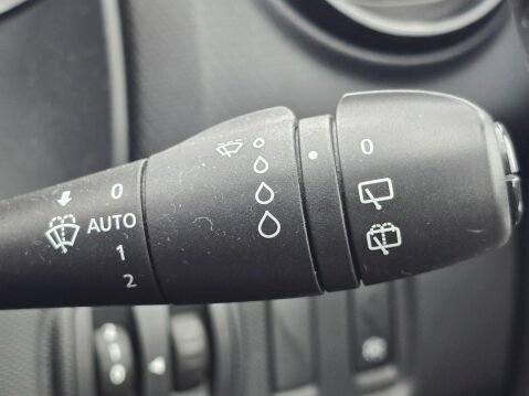 Renault Clio 1.5 dCi Dynamique MediaNav Euro 5 (s/s) 5dr 25