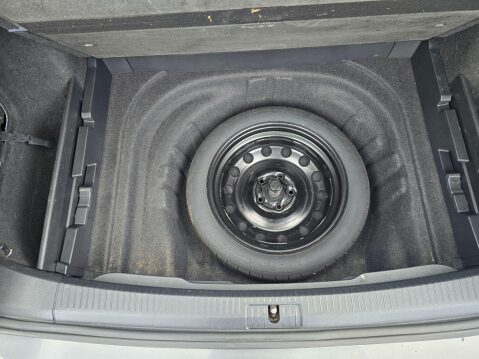 Volkswagen Golf 2.0 TDI SE Nav Euro 6 (s/s) 5dr 39