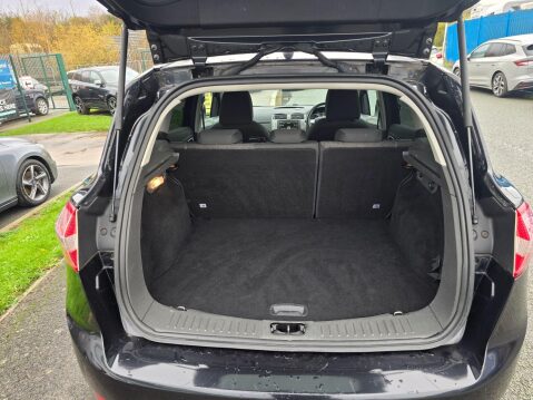 Ford Kuga 2.0 TDCi Zetec 2WD Euro 5 5dr 31