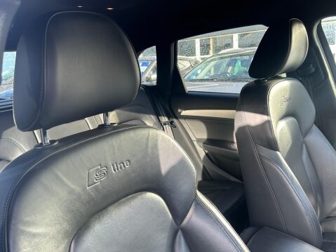 Audi Q5 2.0 TDI S line Plus S Tronic quattro Euro 5 (s/s) 5dr 33