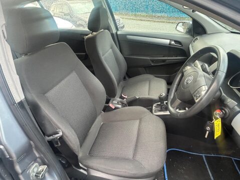 Vauxhall Astra 1.6i 16v Breeze 5dr 8