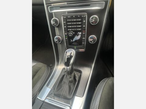 Volvo XC60 2.0 D4 R-Design Nav Auto Euro 6 (s/s) 5dr 8