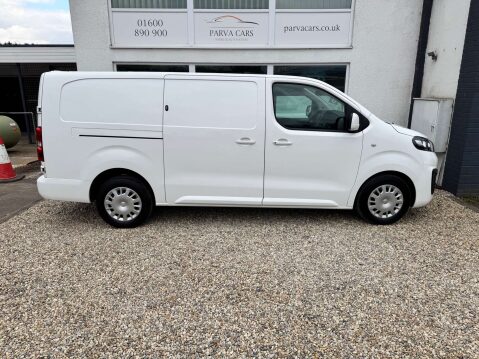 Vauxhall Vivaro 2.0 Vivaro 3100 Sportive S/S Auto 1