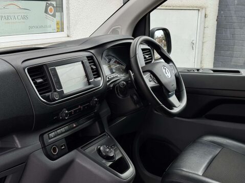 Vauxhall Vivaro 2.0 Vivaro 3100 Sportive S/S Auto 23