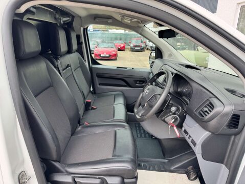 Vauxhall Vivaro 2.0 Vivaro 3100 Sportive S/S Auto 9
