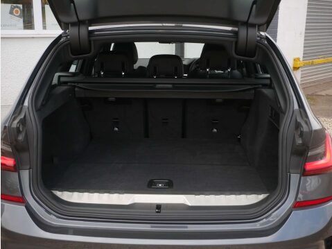 BMW 3 Series 2.0 330E M Sport Auto 5dr 34