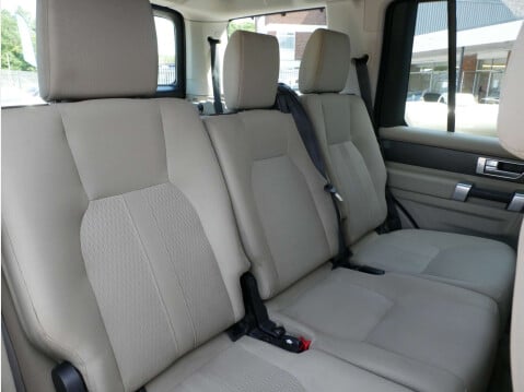 Land Rover Discovery 3.0 Discovery GS TDV6 Auto 4WD 5dr 33