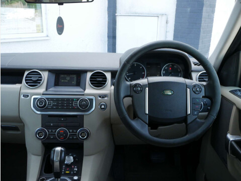 Land Rover Discovery 3.0 Discovery GS TDV6 Auto 4WD 5dr 9