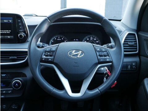 Hyundai TUCSON 1.6 Tucson SE Nav GDi 2WD 5dr 9