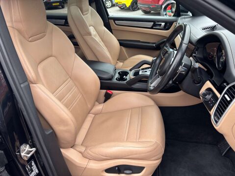 Porsche Cayenne 3.0 Cayenne V6 Platinum Edition E-Hybrid A 4WD 5dr 14