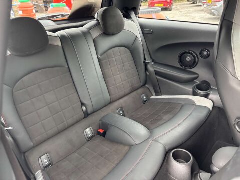 Mini Hatch 2.0 John Cooper Works 3dr 9