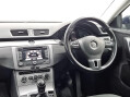 Volkswagen Passat 2.0 TDI BlueMotion Tech Highline Euro 5 (s/s) 4dr 23