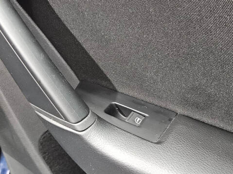 Volkswagen Passat 2.0 TDI BlueMotion Tech Highline Euro 5 (s/s) 4dr 34