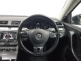 Volkswagen Passat 2.0 TDI BlueMotion Tech Highline Euro 5 (s/s) 4dr 24