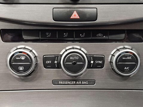 Volkswagen Passat 2.0 TDI BlueMotion Tech Highline Euro 5 (s/s) 4dr 49