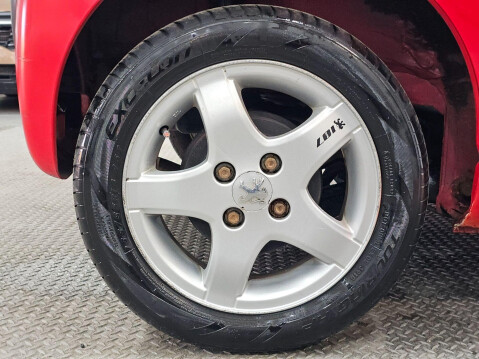Peugeot 107 1.0 12V Sportium Euro 5 5dr 9