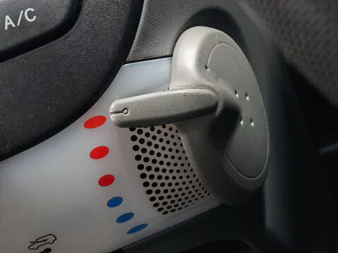 Peugeot 107 1.0 12V Sportium Euro 5 5dr 52