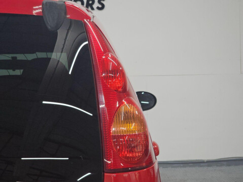 Peugeot 107 1.0 12V Sportium Euro 5 5dr 74