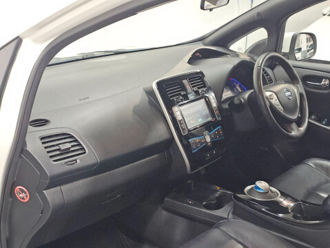 Nissan LEAF 24kWh Tekna Auto 5dr 19