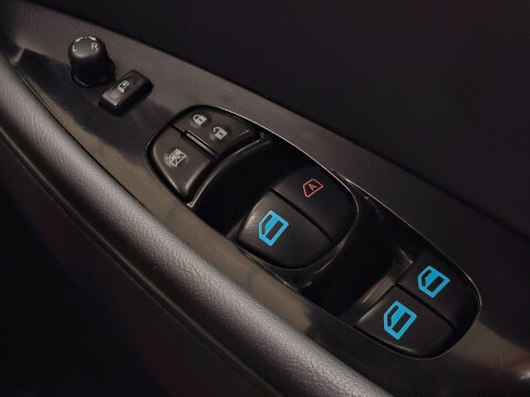 Nissan LEAF 24kWh Tekna Auto 5dr 73