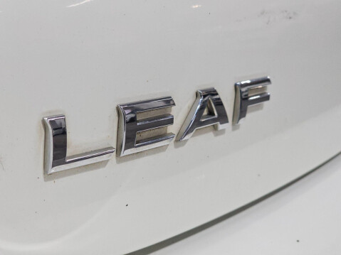 Nissan LEAF 24kWh Tekna Auto 5dr 89