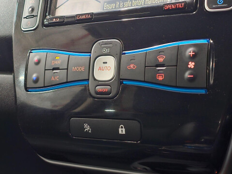 Nissan LEAF 24kWh Tekna Auto 5dr 62