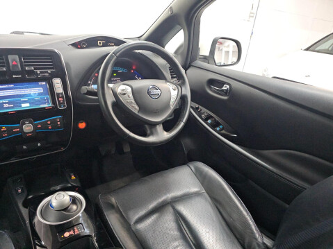 Nissan LEAF 24kWh Tekna Auto 5dr 25