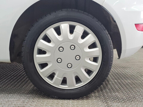 Ford Fiesta 1.25 Style 3dr 9