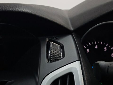 Ford Focus 1.6 Zetec Powershift Euro 5 5dr 82