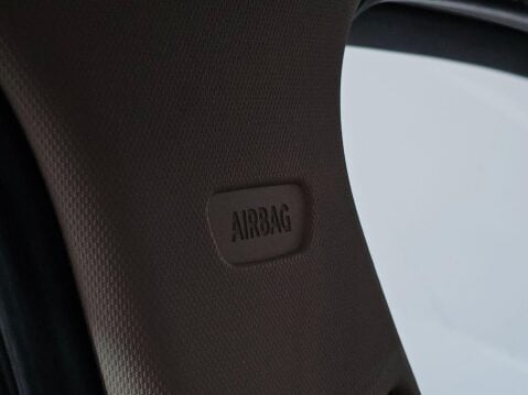 BMW 1 Series 1.6 116i Euro 4 5dr 29