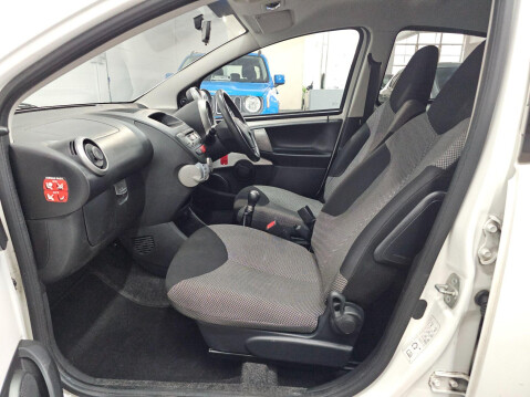 Toyota Aygo 1.0 VVT-i Fire Euro 5 5dr 21