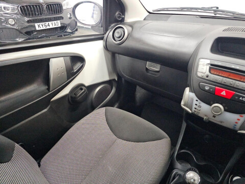 Toyota Aygo 1.0 VVT-i Fire Euro 5 5dr 71
