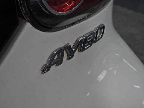 Toyota Aygo 1.0 VVT-i Fire Euro 5 5dr 81