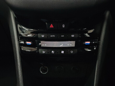 Peugeot 208 1.2 VTi Allure Euro 5 5dr 68