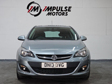 Vauxhall Astra 1.4T 16v SRi Euro 5 5dr 4