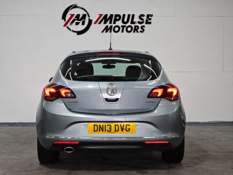 Vauxhall Astra 1.4T 16v SRi Euro 5 5dr 7