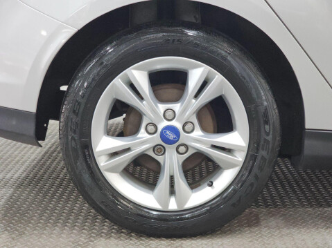 Ford Focus 1.0T EcoBoost Zetec Euro 5 (s/s) 5dr 9