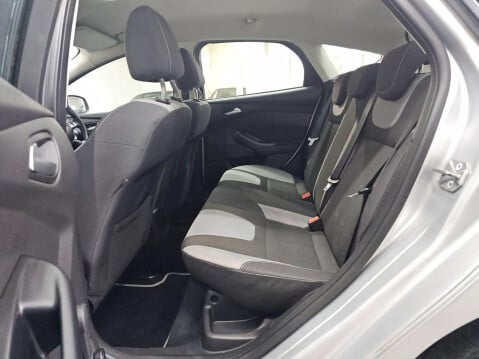 Ford Focus 1.0T EcoBoost Zetec Euro 5 (s/s) 5dr 21