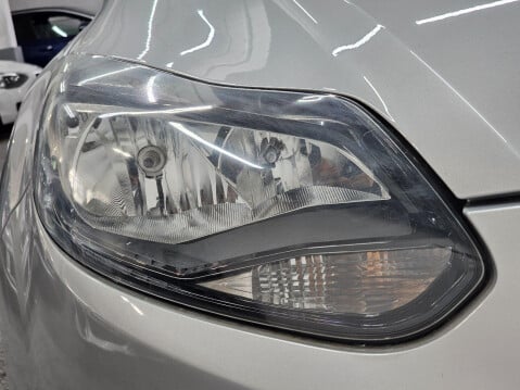 Ford Focus 1.0T EcoBoost Zetec Euro 5 (s/s) 5dr 90