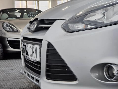 Ford Focus 1.0T EcoBoost Zetec Euro 5 (s/s) 5dr 97