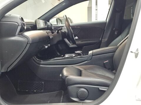 Mercedes-Benz A Class 1.5 A180d Sport (Executive) 7G-DCT Euro 6 (s/s) 5dr 14
