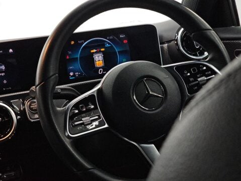 Mercedes-Benz A Class 1.5 A180d Sport (Executive) 7G-DCT Euro 6 (s/s) 5dr 24