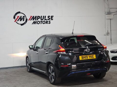 Nissan LEAF 40kWh N-Connecta Auto 5dr 6