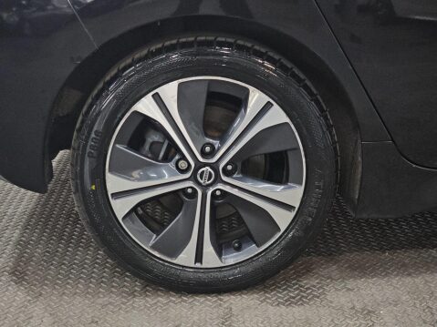 Nissan LEAF 40kWh N-Connecta Auto 5dr 9