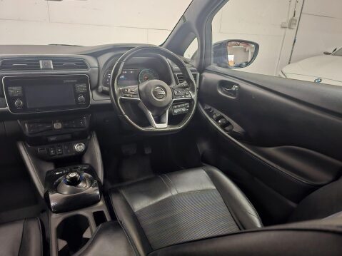 Nissan LEAF 40kWh N-Connecta Auto 5dr 26