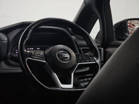 Nissan LEAF 40kWh N-Connecta Auto 5dr 28