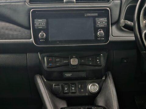 Nissan LEAF 40kWh N-Connecta Auto 5dr 42