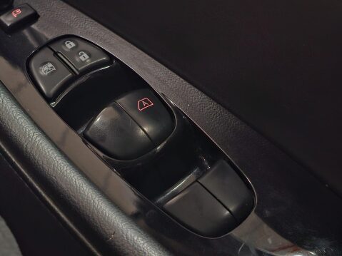Nissan LEAF 40kWh N-Connecta Auto 5dr 59