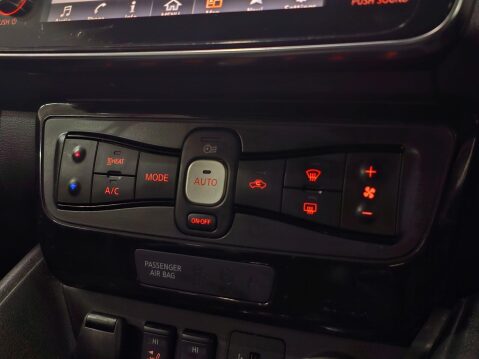 Nissan LEAF 40kWh N-Connecta Auto 5dr 63