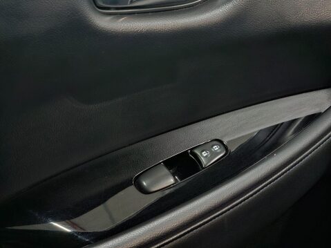 Nissan LEAF 40kWh N-Connecta Auto 5dr 70